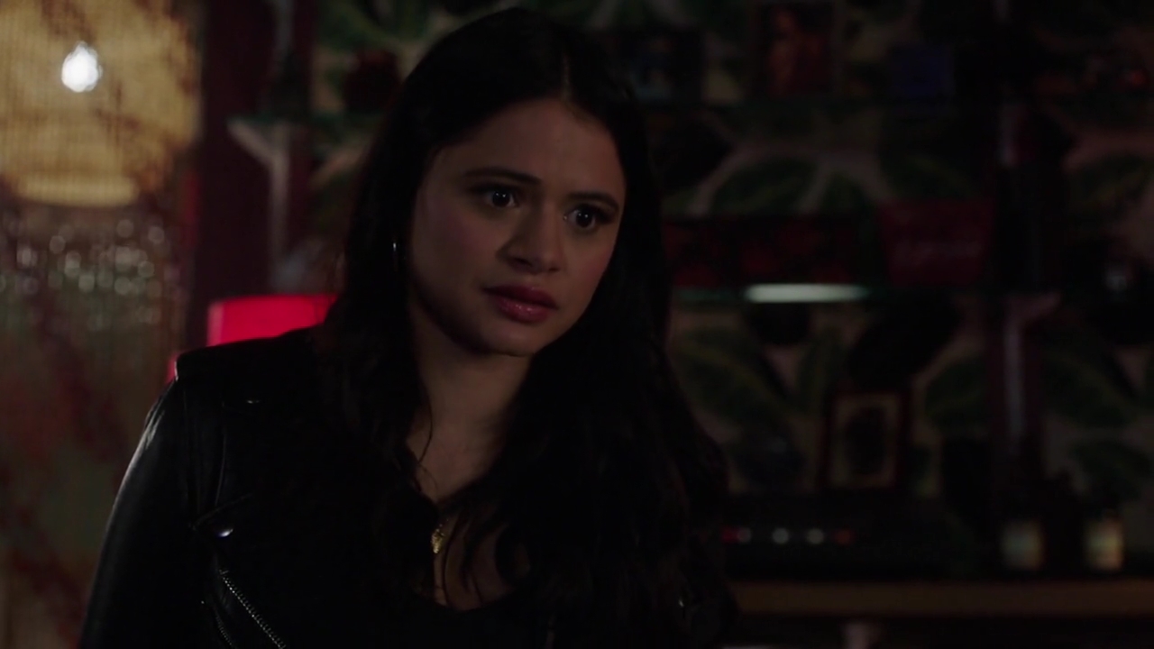 Charmed-Online-dot-nl_Charmed-1x17Surrender00815.jpg