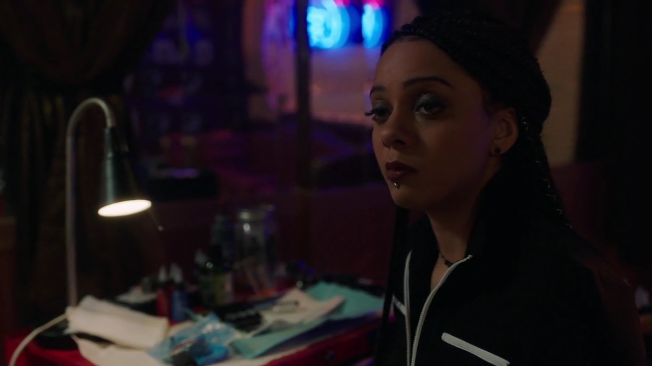 Charmed-Online-dot-nl_Charmed-1x17Surrender00818.jpg