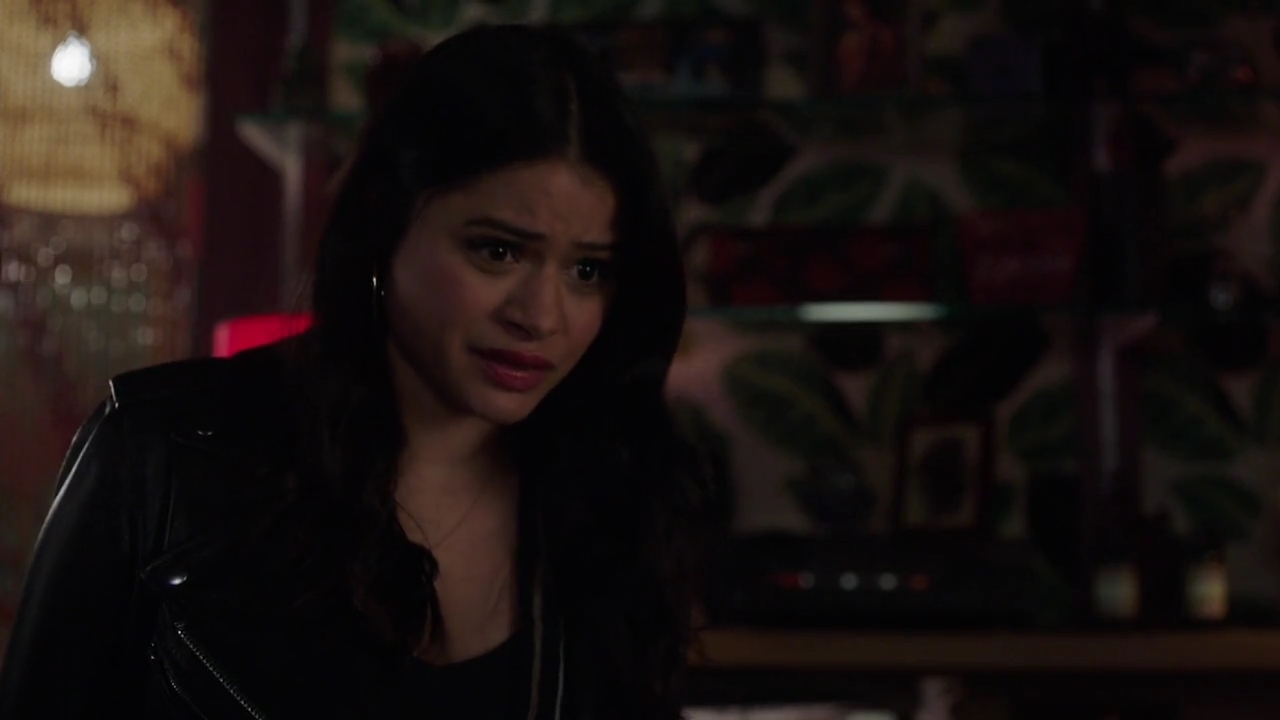 Charmed-Online-dot-nl_Charmed-1x17Surrender00820.jpg