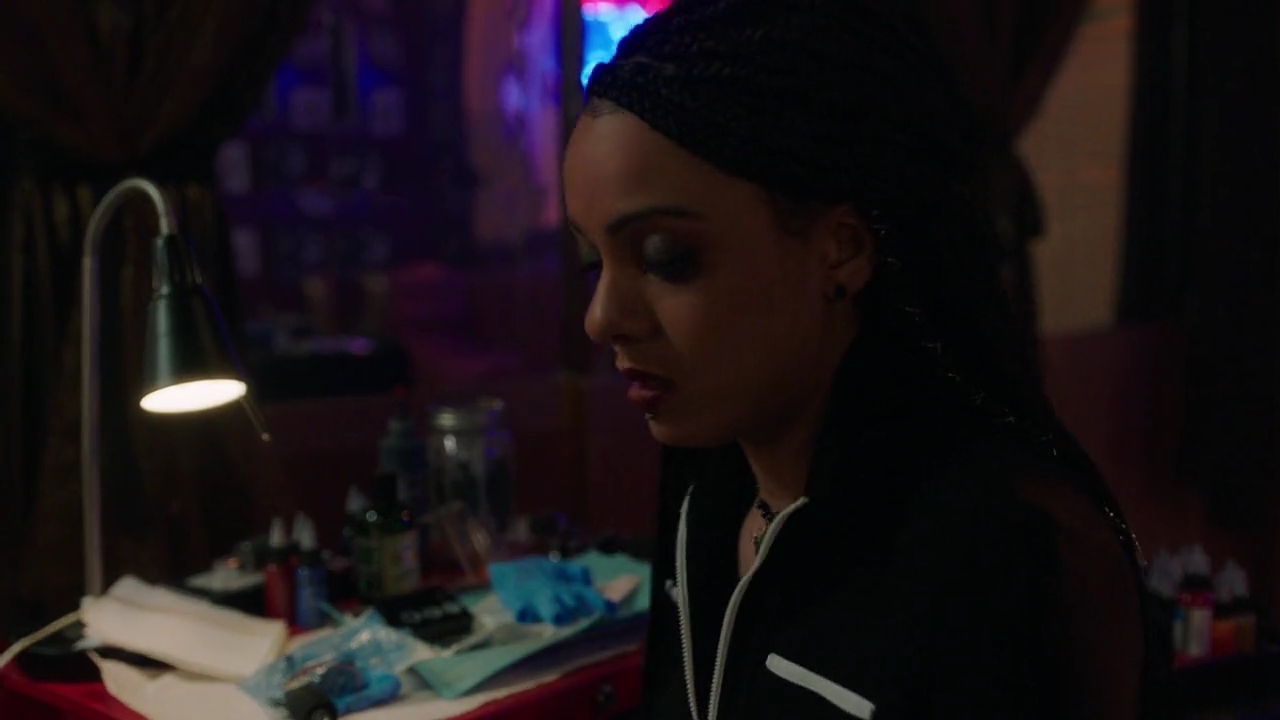 Charmed-Online-dot-nl_Charmed-1x17Surrender00828.jpg