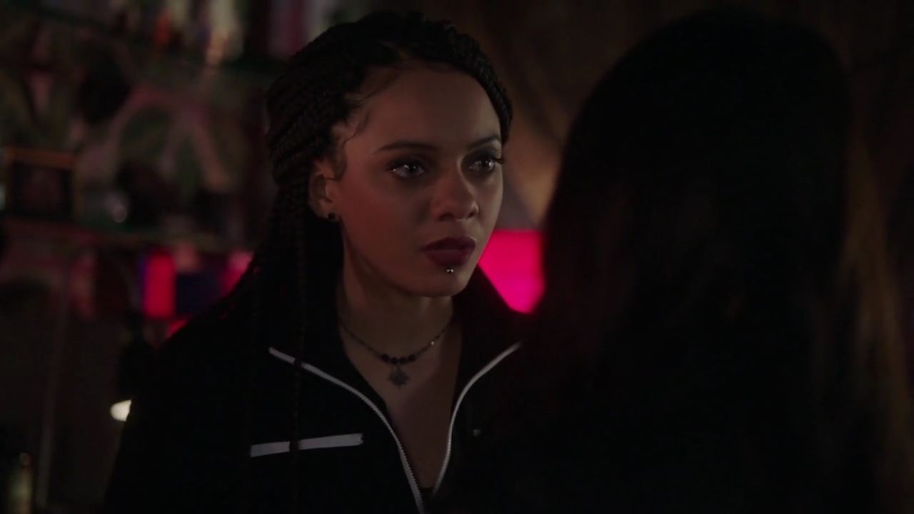 Charmed-Online-dot-nl_Charmed-1x17Surrender00857.jpg