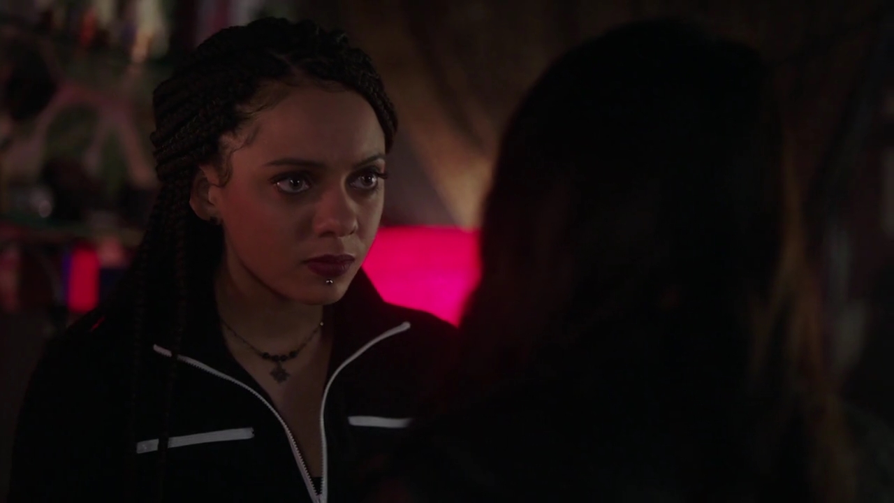 Charmed-Online-dot-nl_Charmed-1x17Surrender00867.jpg