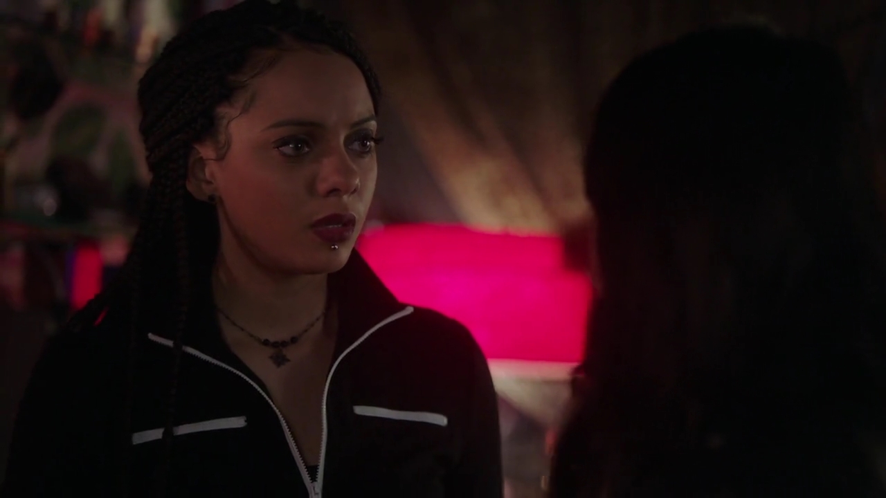 Charmed-Online-dot-nl_Charmed-1x17Surrender00873.jpg