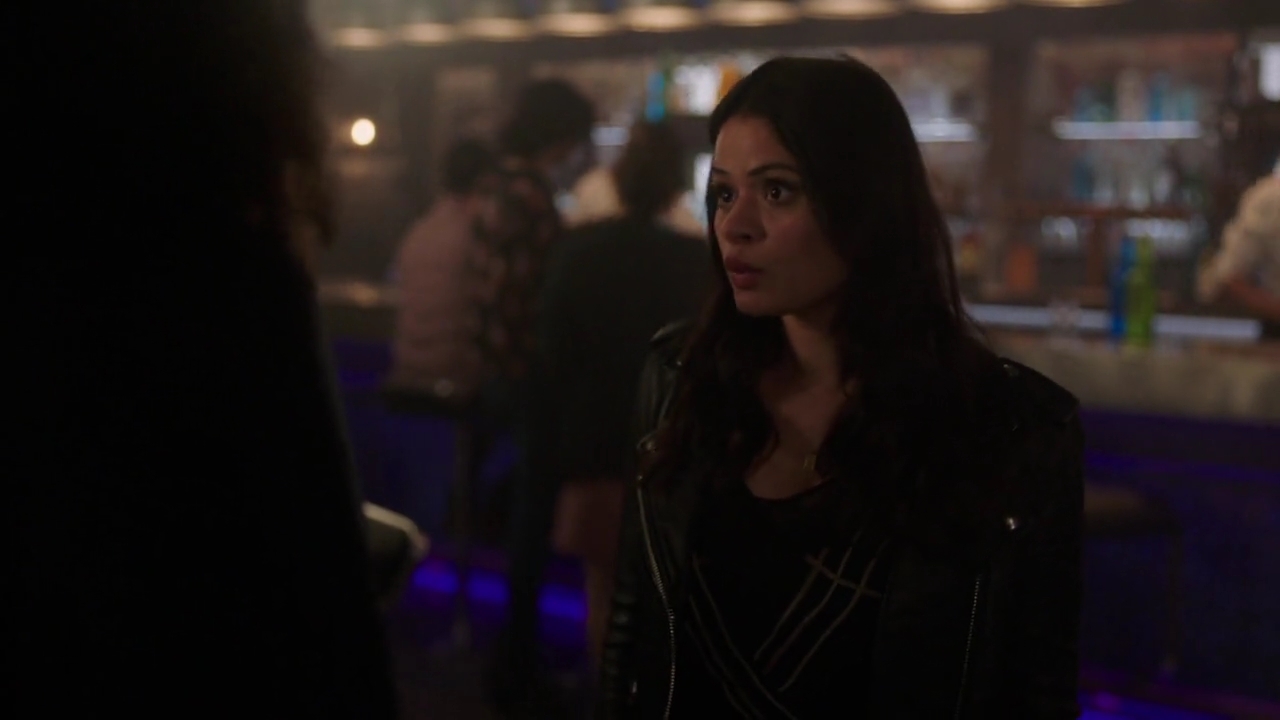 Charmed-Online-dot-nl_Charmed-1x17Surrender00919.jpg