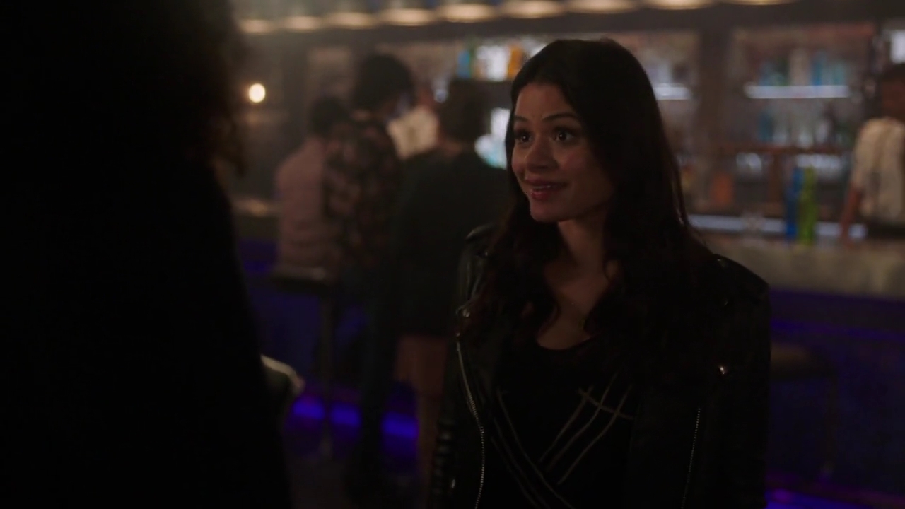 Charmed-Online-dot-nl_Charmed-1x17Surrender00920.jpg