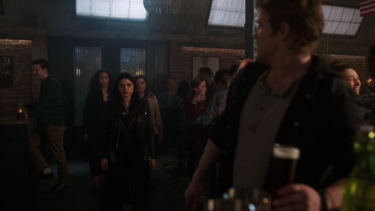 Charmed-Online-dot-nl_Charmed-1x17Surrender00932.jpg