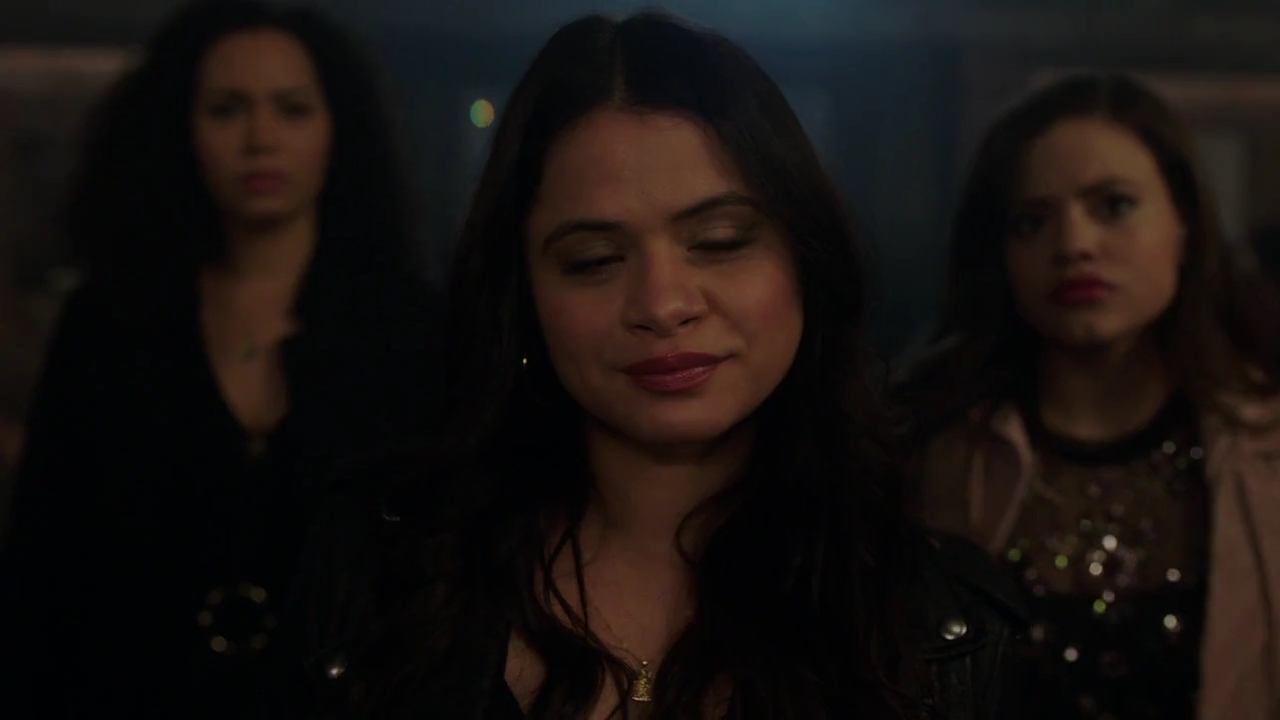 Charmed-Online-dot-nl_Charmed-1x17Surrender00940.jpg
