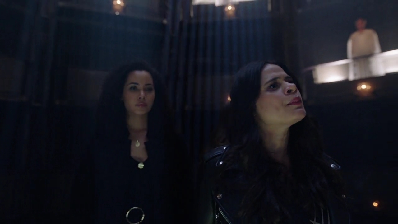 Charmed-Online-dot-nl_Charmed-1x17Surrender01001.jpg