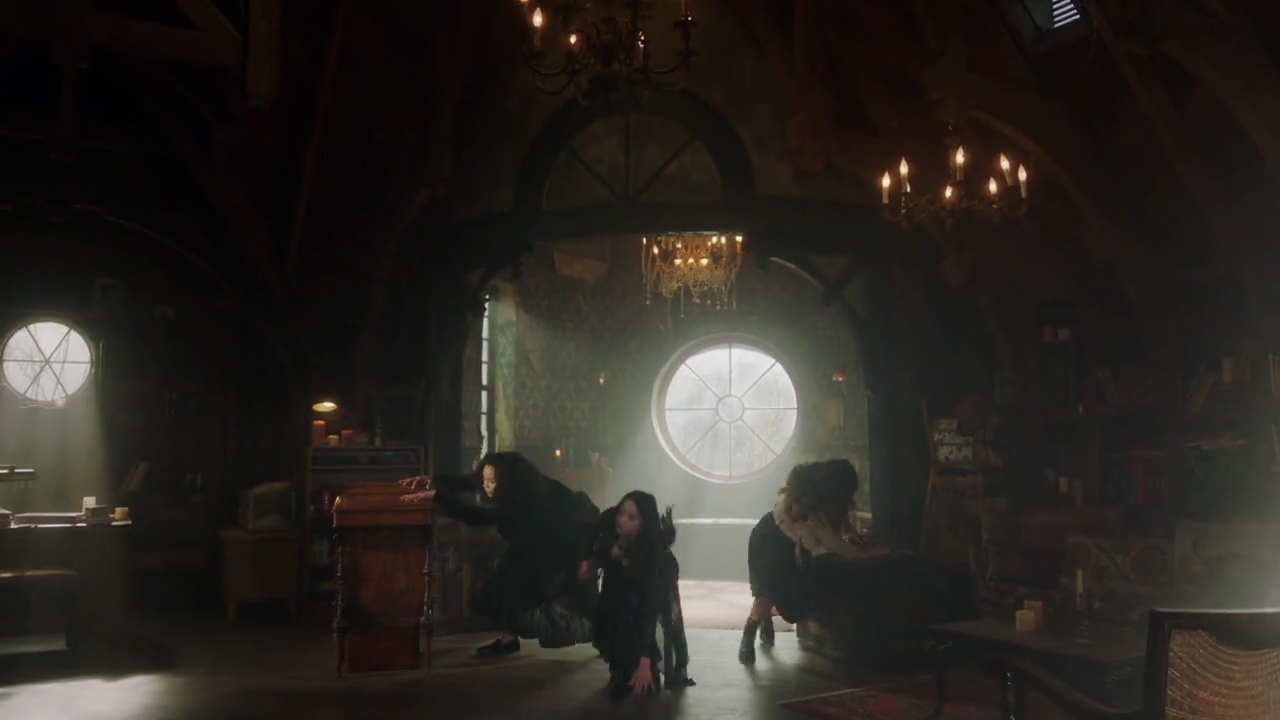 Charmed-Online-dot-nl_Charmed-1x17Surrender01021.jpg