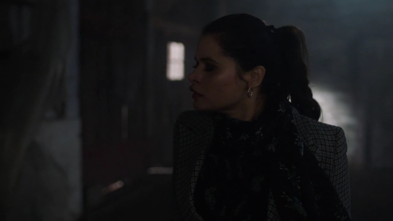 Charmed-Online-dot-nl_Charmed-1x17Surrender01759.jpg