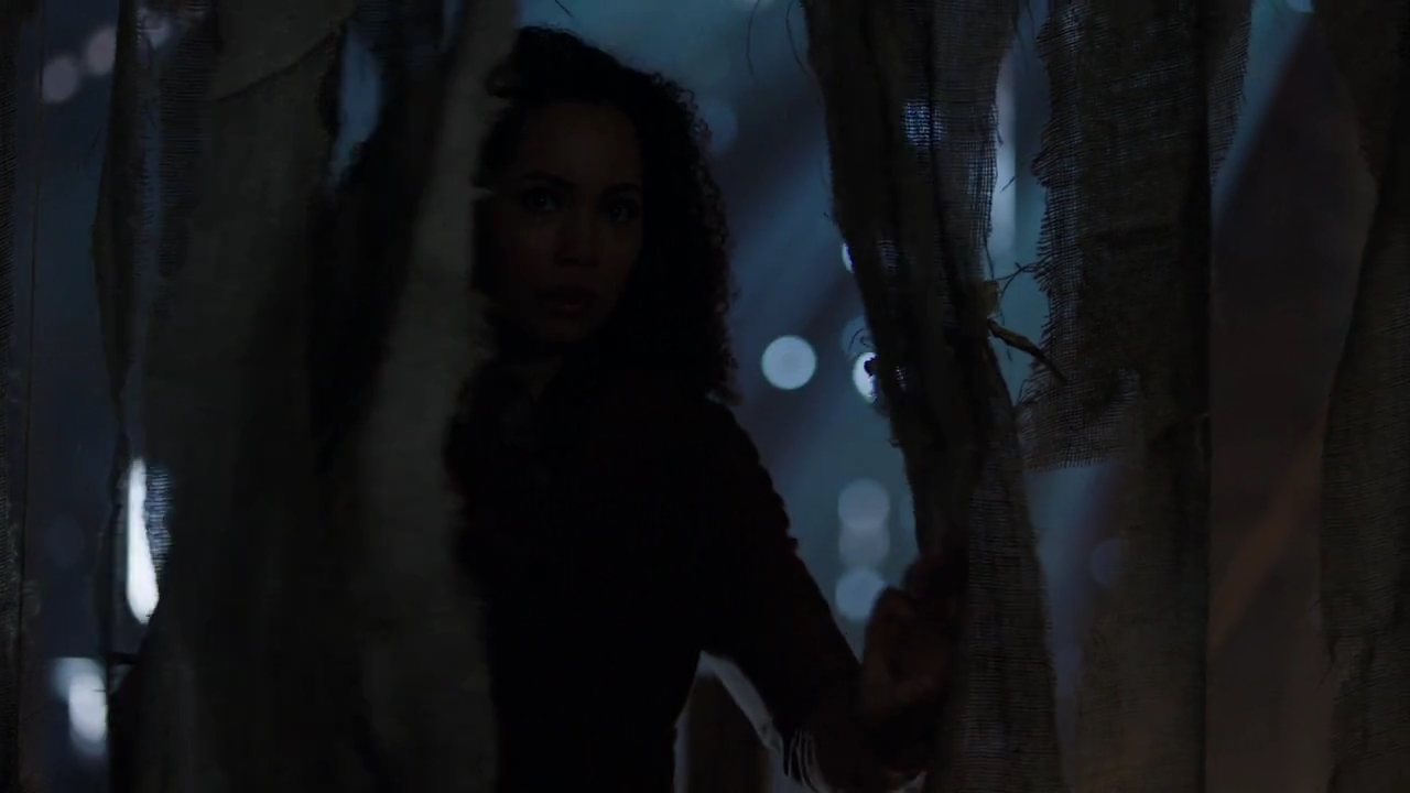 Charmed-Online-dot-nl_Charmed-1x17Surrender01904.jpg