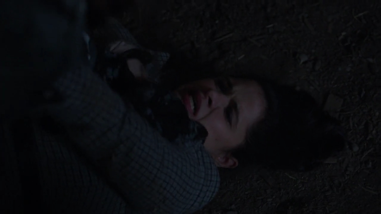 Charmed-Online-dot-nl_Charmed-1x17Surrender01979.jpg
