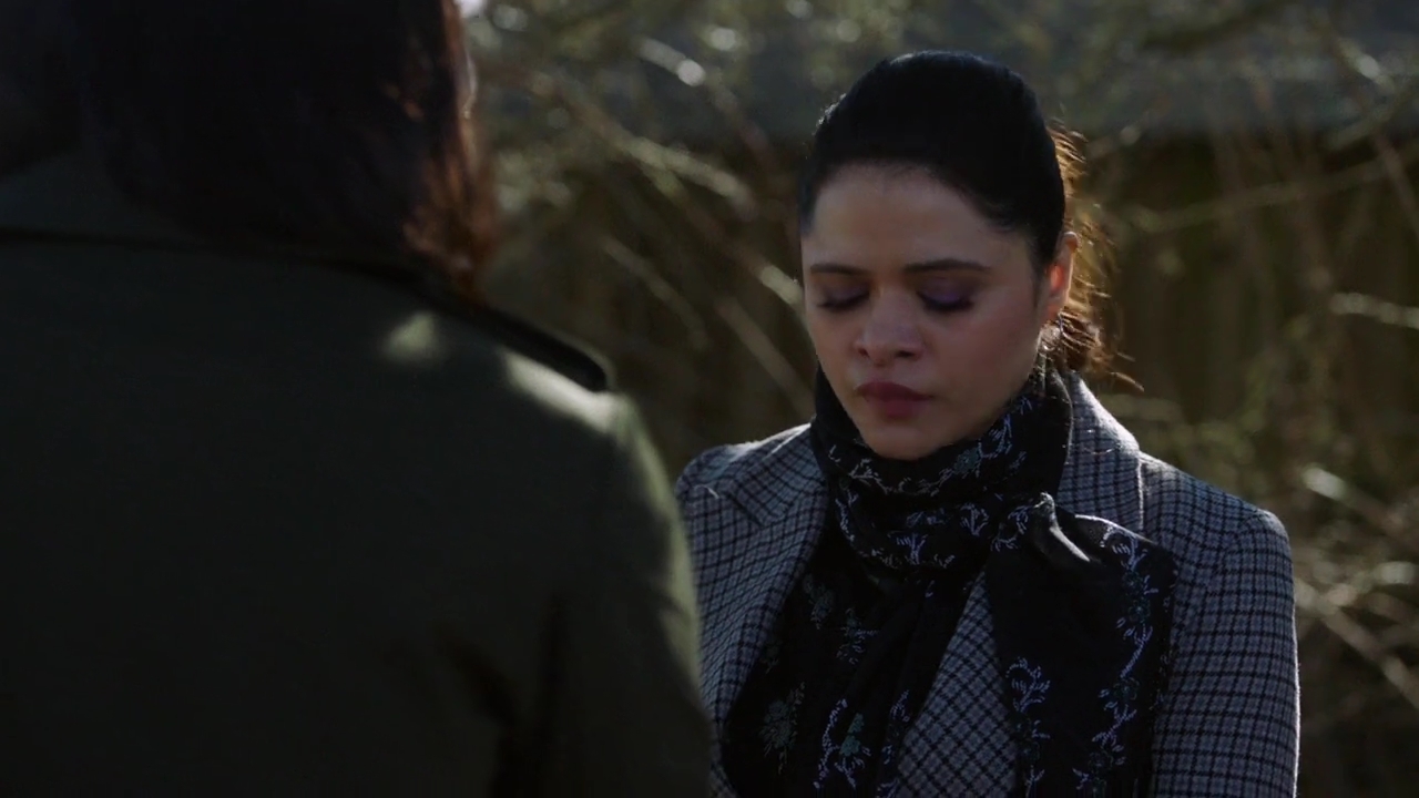 Charmed-Online-dot-nl_Charmed-1x17Surrender02013.jpg