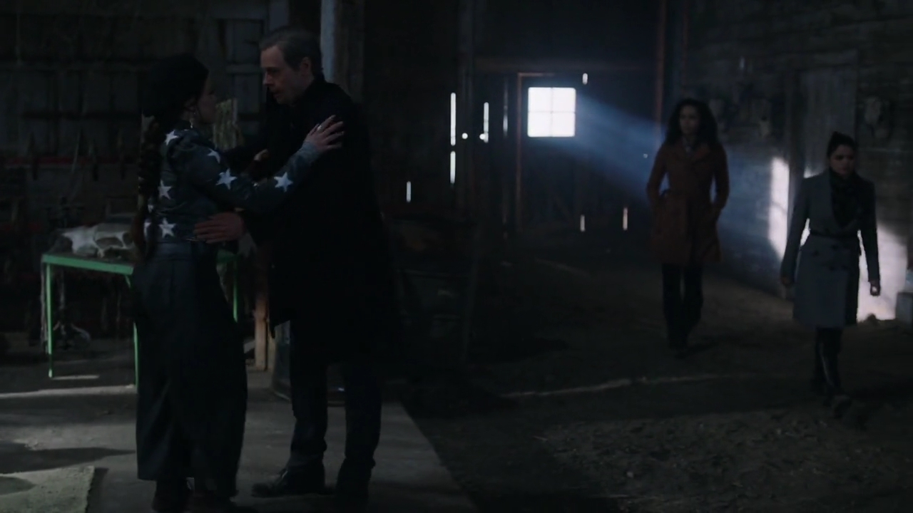 Charmed-Online-dot-nl_Charmed-1x17Surrender02046.jpg