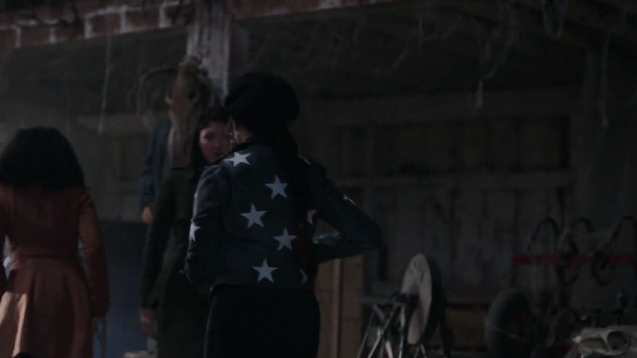 Charmed-Online-dot-nl_Charmed-1x17Surrender02064.jpg