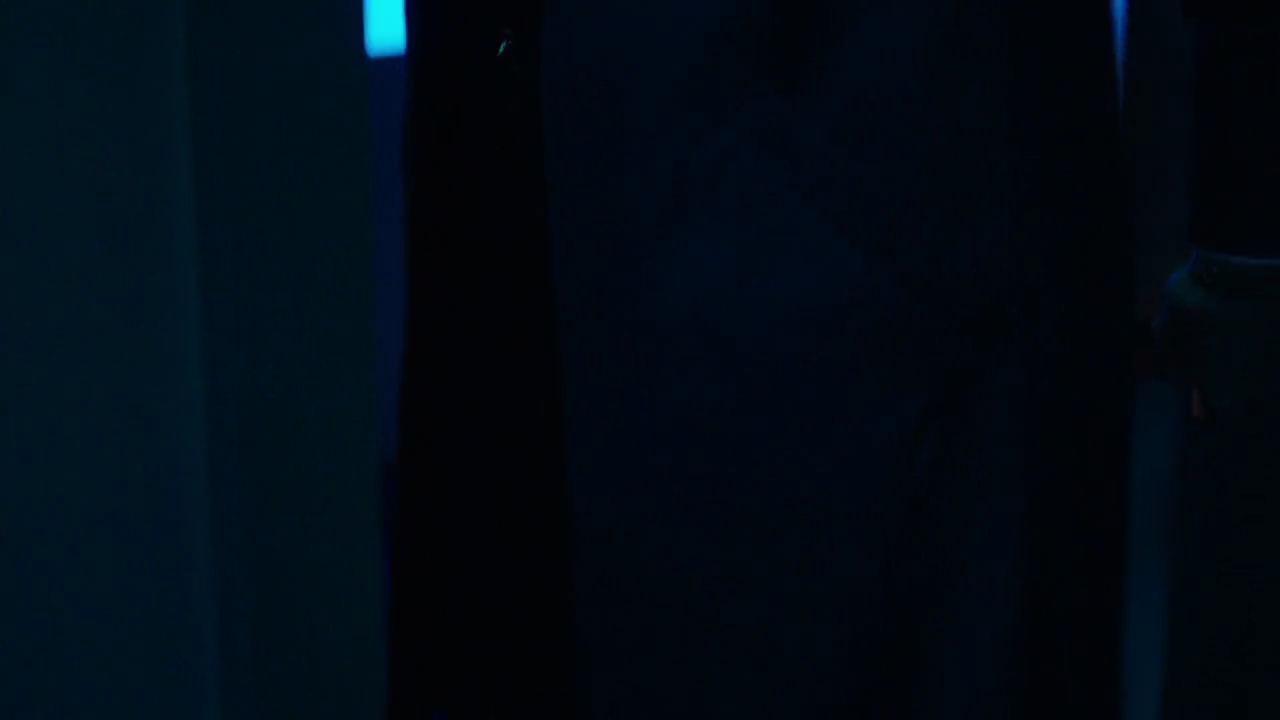 Charmed-Online-dot-nl_Charmed-1x17Surrender02153.jpg