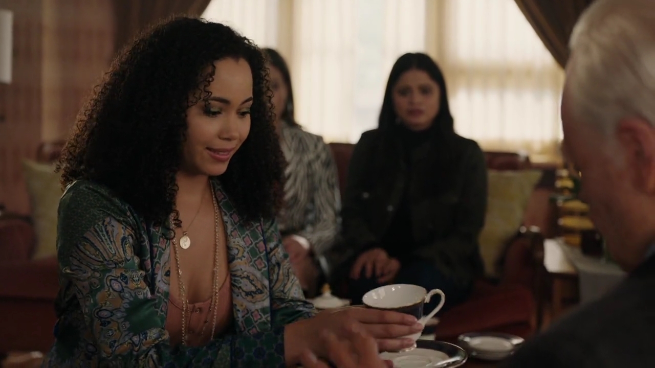 Charmed-Online-dot-nl_Charmed-1x17Surrender02214.jpg
