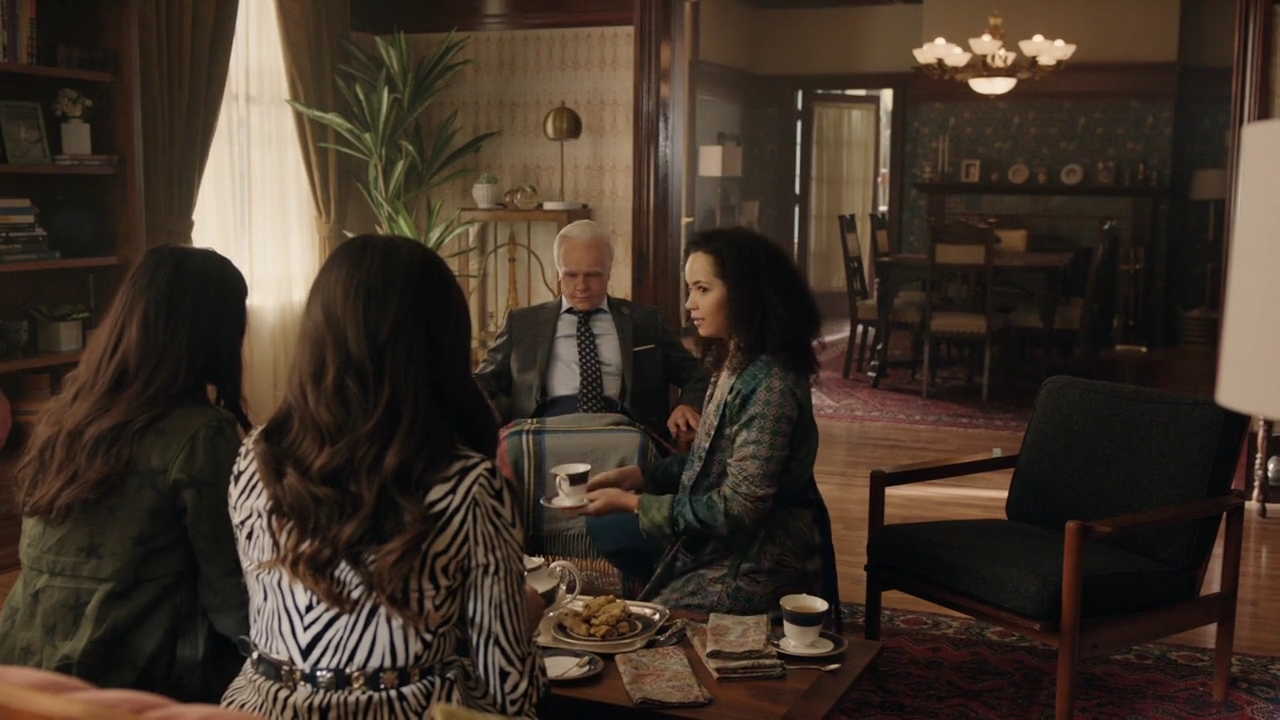 Charmed-Online-dot-nl_Charmed-1x17Surrender02215.jpg