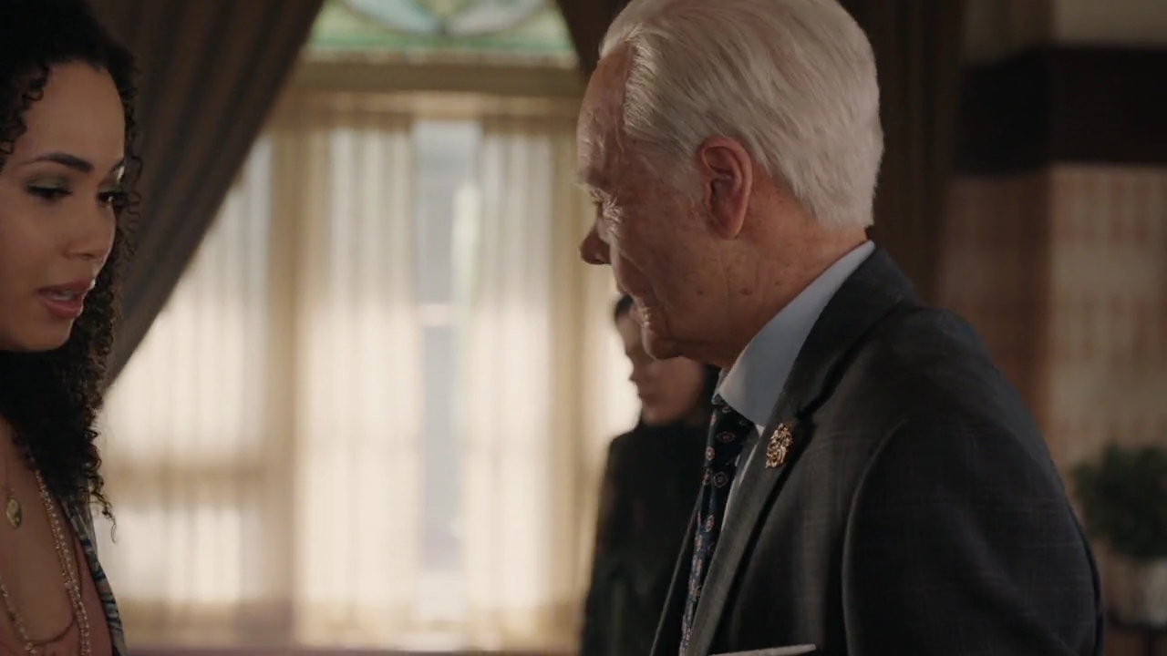 Charmed-Online-dot-nl_Charmed-1x17Surrender02303.jpg