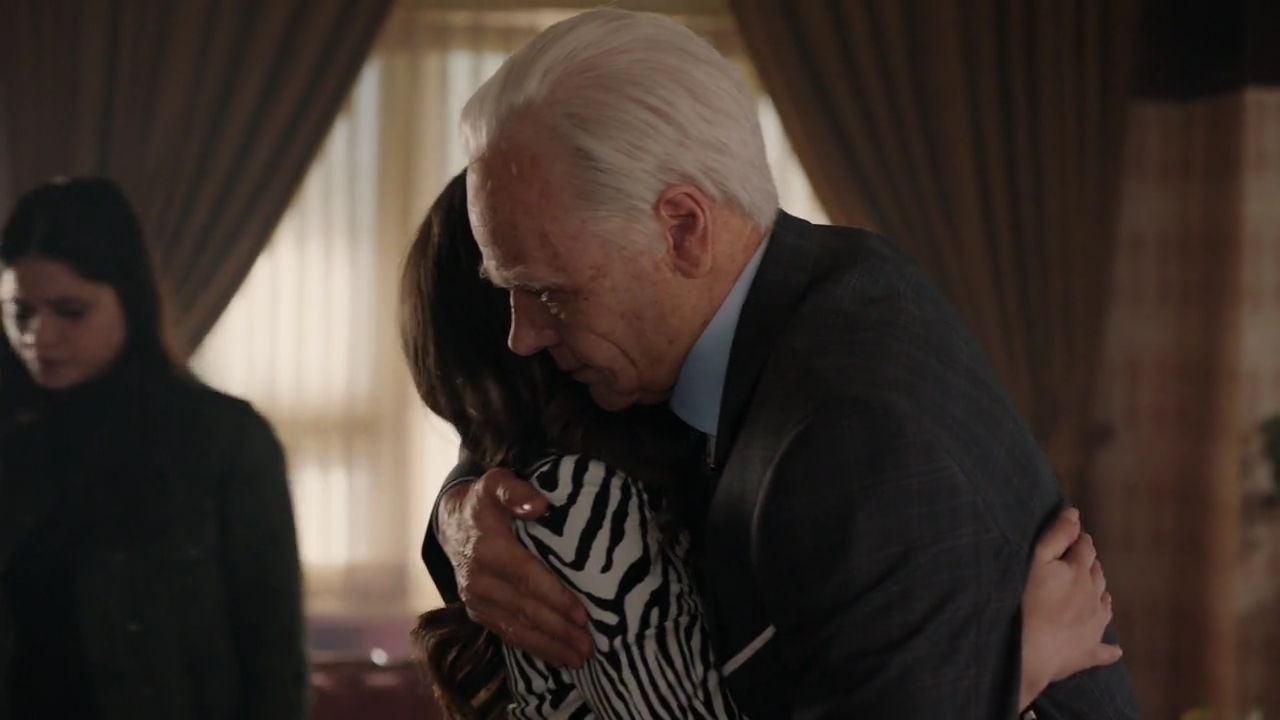 Charmed-Online-dot-nl_Charmed-1x17Surrender02306.jpg