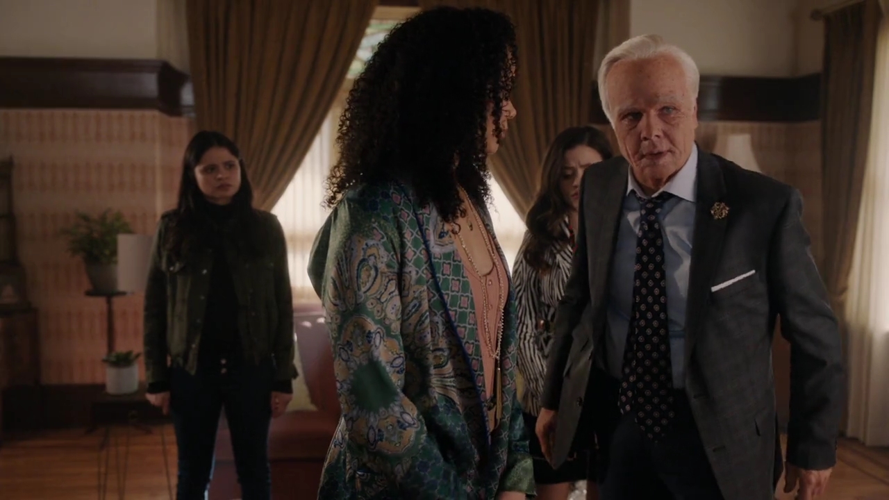 Charmed-Online-dot-nl_Charmed-1x17Surrender02317.jpg