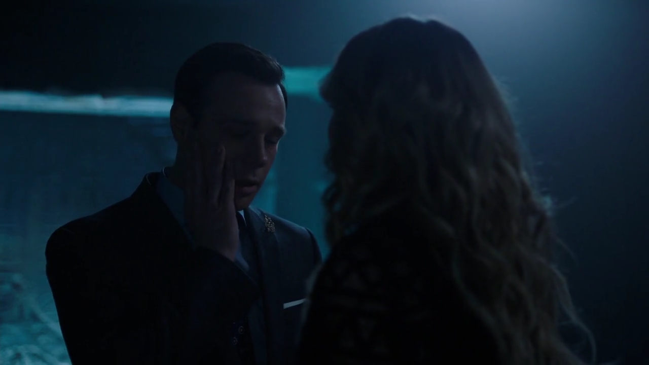 Charmed-Online-dot-nl_Charmed-1x17Surrender02365.jpg