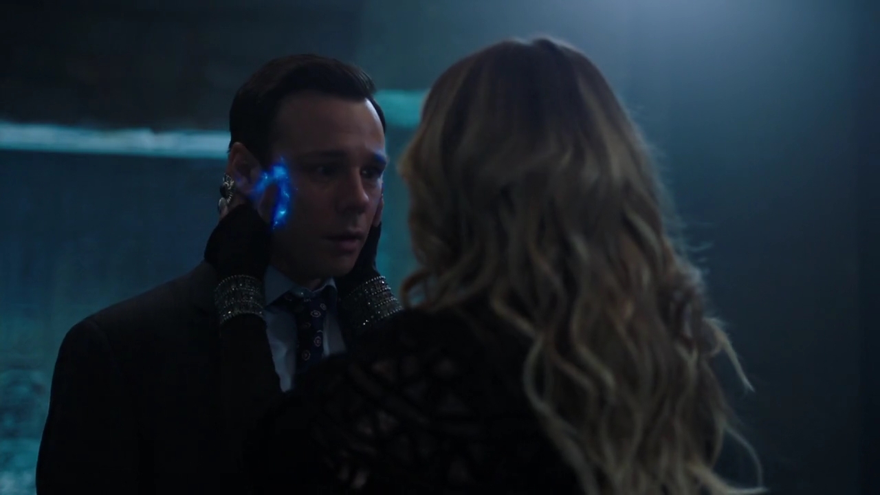 Charmed-Online-dot-nl_Charmed-1x17Surrender02373.jpg