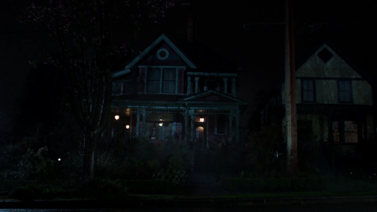 Charmed-Online-dot-nl_Charmed-1x18TheReplacement00085.jpg