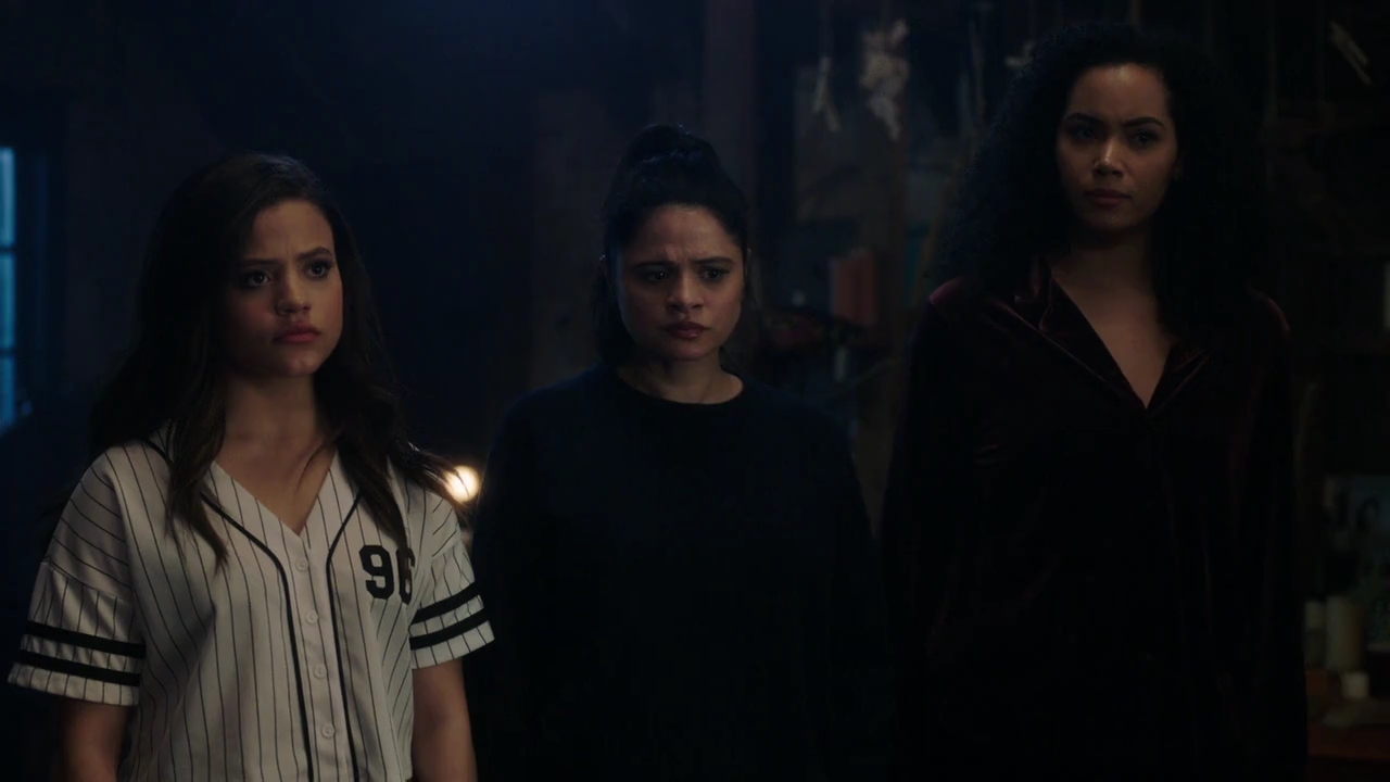 Charmed-Online-dot-nl_Charmed-1x18TheReplacement00164.jpg