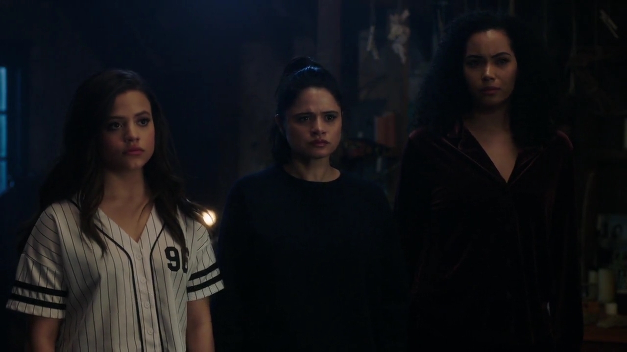 Charmed-Online-dot-nl_Charmed-1x18TheReplacement00172.jpg