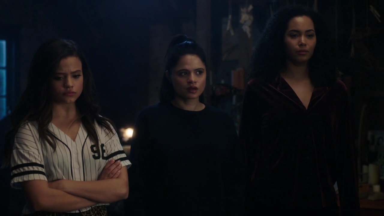 Charmed-Online-dot-nl_Charmed-1x18TheReplacement00217.jpg