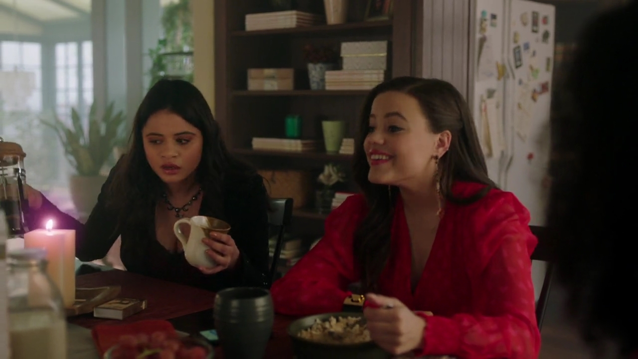Charmed-Online-dot-nl_Charmed-1x18TheReplacement00306.jpg