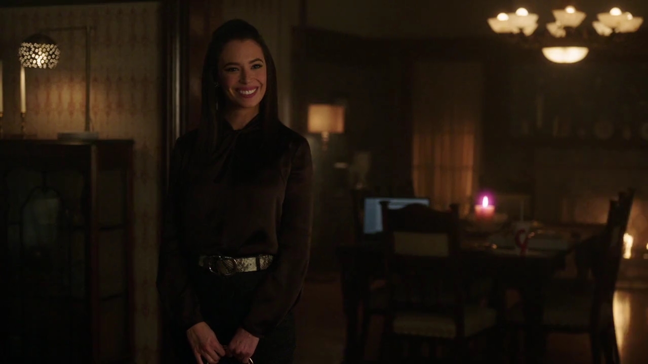 Charmed-Online-dot-nl_Charmed-1x18TheReplacement00563.jpg