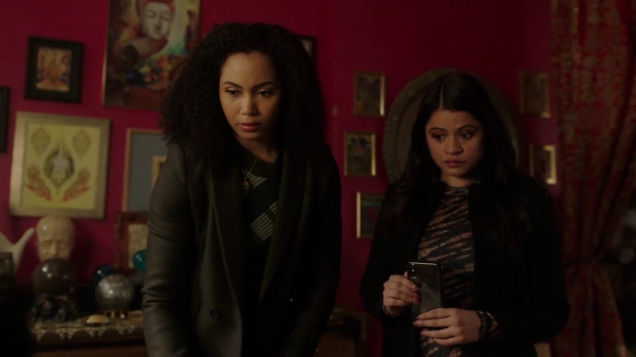 Charmed-Online-dot-nl_Charmed-1x18TheReplacement00648.jpg