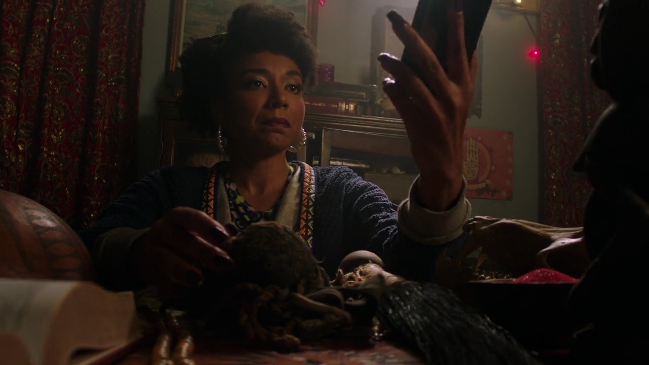 Charmed-Online-dot-nl_Charmed-1x18TheReplacement00656.jpg