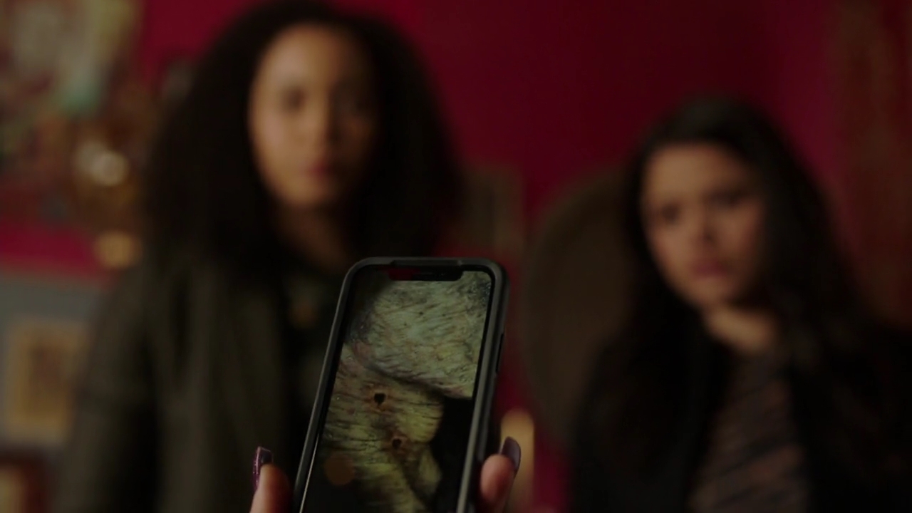 Charmed-Online-dot-nl_Charmed-1x18TheReplacement00657.jpg