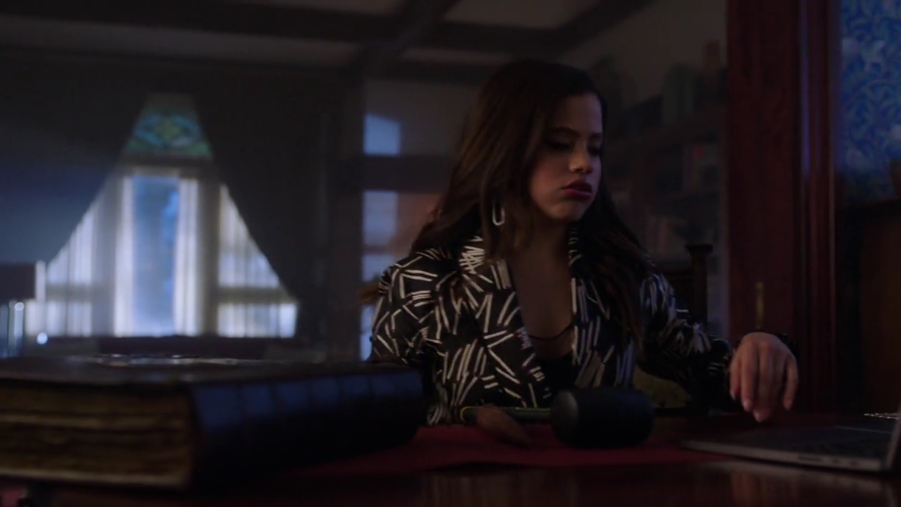 Charmed-Online-dot-nl_Charmed-1x18TheReplacement00720.jpg