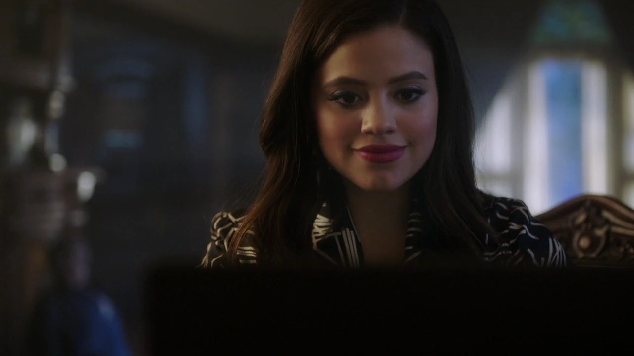 Charmed-Online-dot-nl_Charmed-1x18TheReplacement00735.jpg