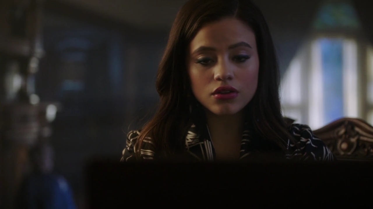 Charmed-Online-dot-nl_Charmed-1x18TheReplacement00749.jpg