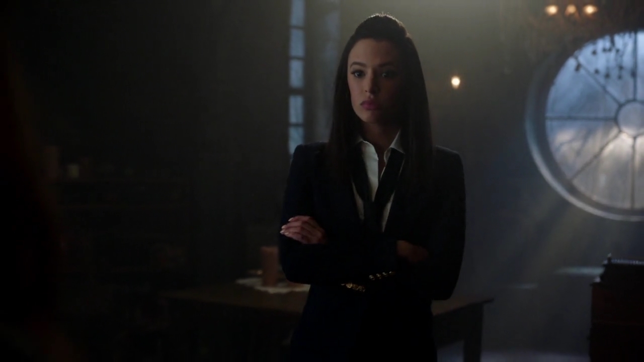 Charmed-Online-dot-nl_Charmed-1x18TheReplacement00817.jpg