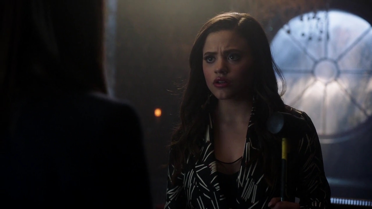 Charmed-Online-dot-nl_Charmed-1x18TheReplacement00853.jpg
