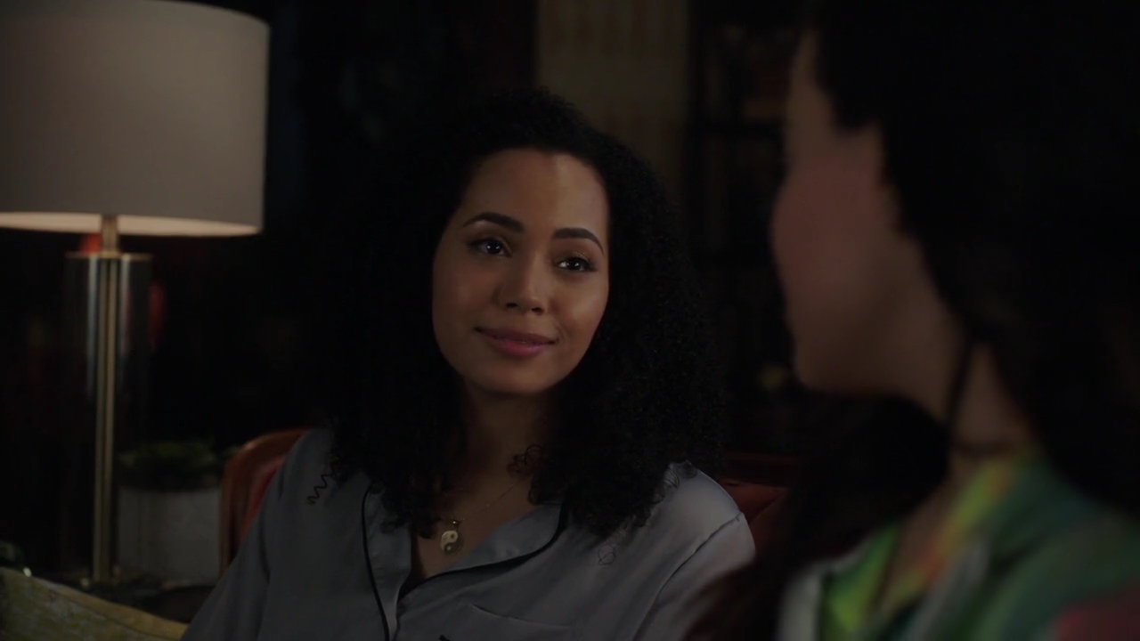 Charmed-Online-dot-nl_Charmed-1x18TheReplacement01048.jpg