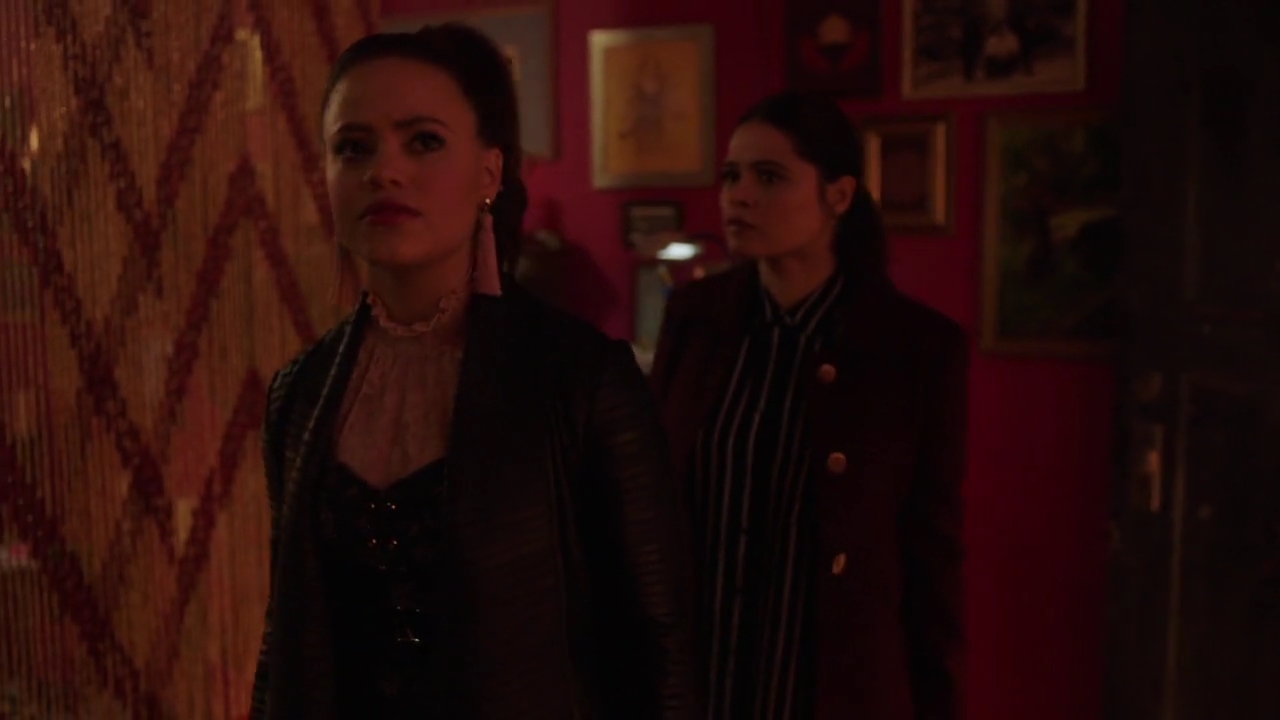 Charmed-Online-dot-nl_Charmed-1x18TheReplacement01280.jpg