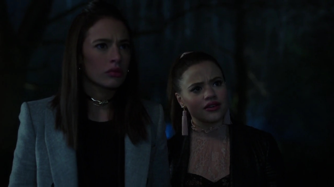 Charmed-Online-dot-nl_Charmed-1x18TheReplacement01595.jpg