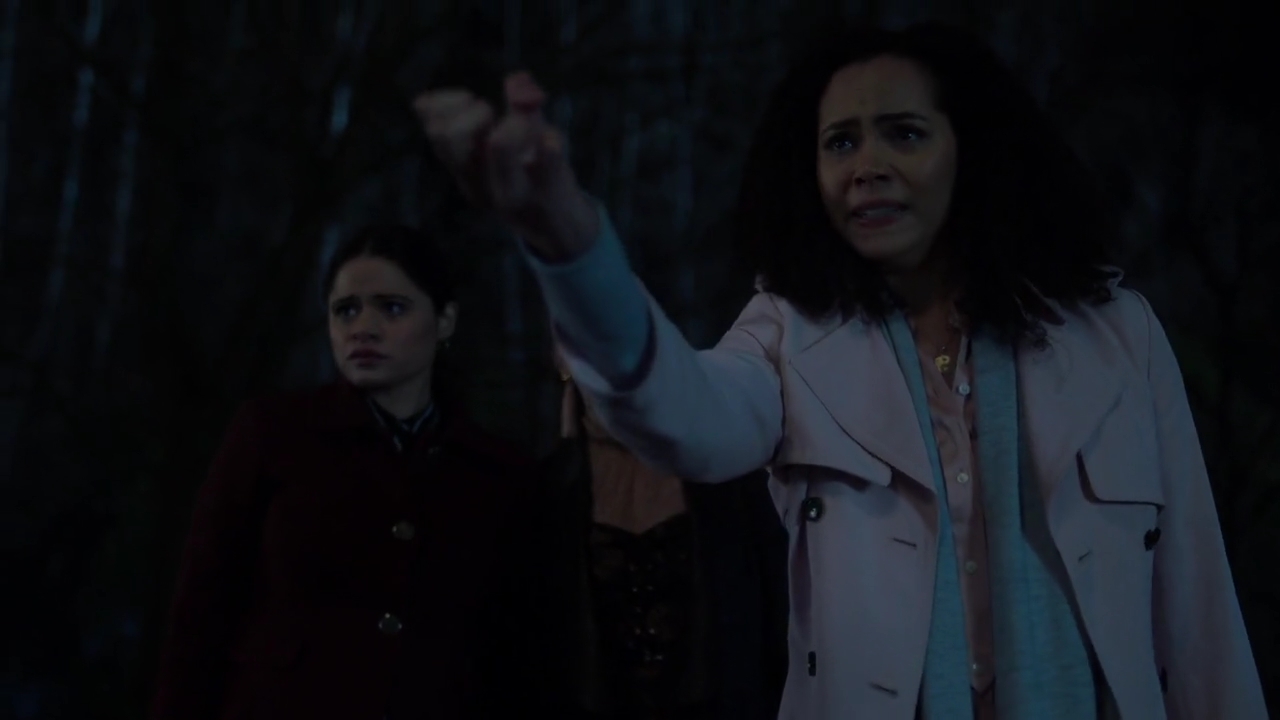 Charmed-Online-dot-nl_Charmed-1x18TheReplacement01630.jpg