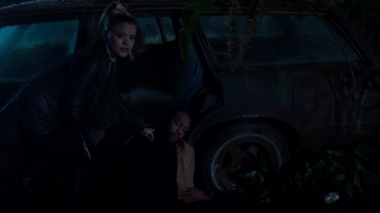 Charmed-Online-dot-nl_Charmed-1x18TheReplacement01682.jpg