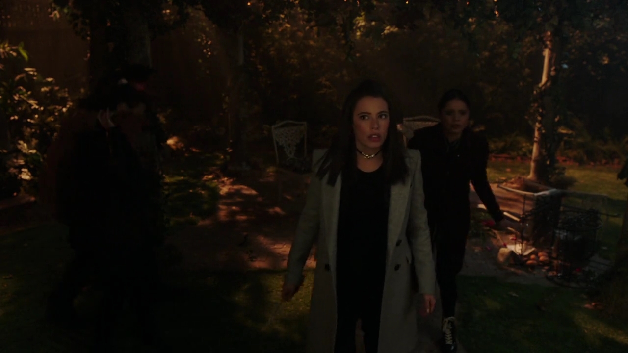 Charmed-Online-dot-nl_Charmed-1x18TheReplacement01721.jpg