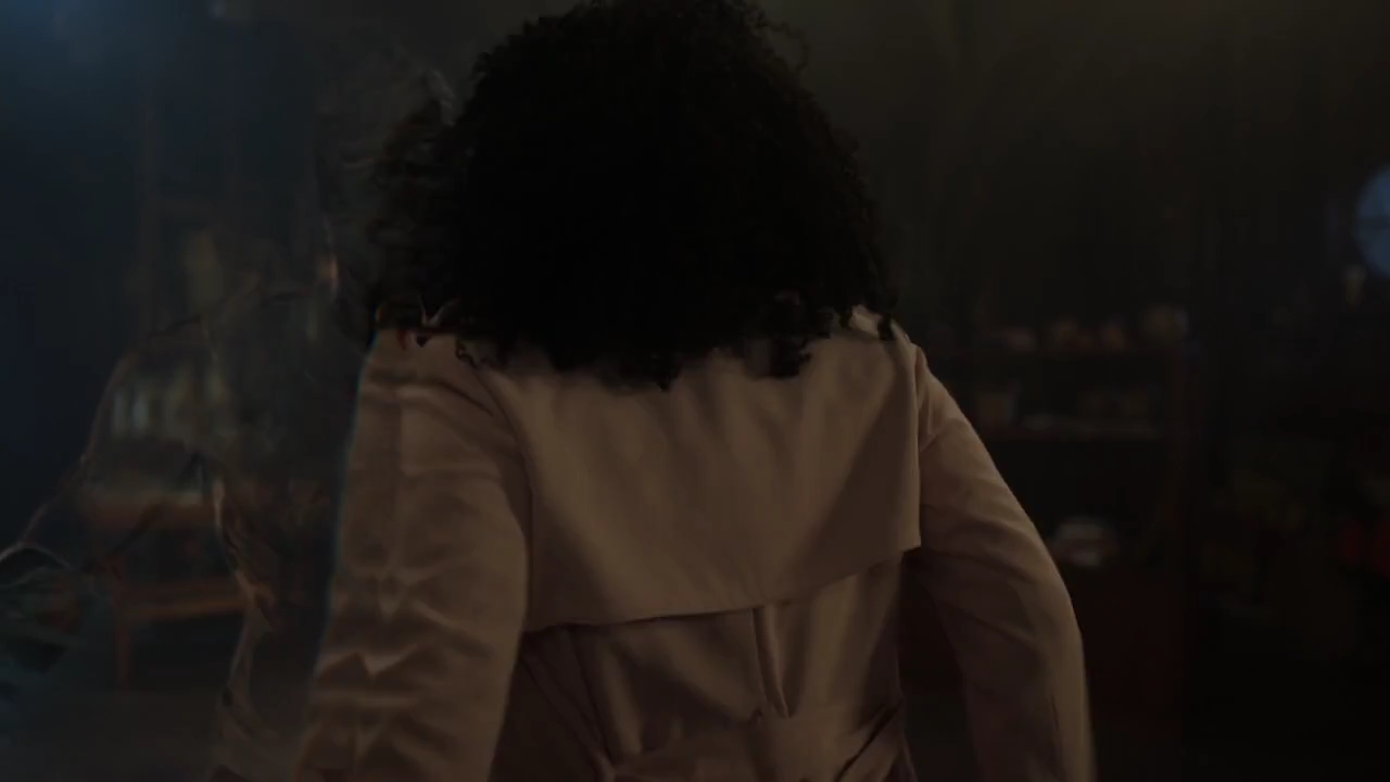 Charmed-Online-dot-nl_Charmed-1x18TheReplacement01770.jpg