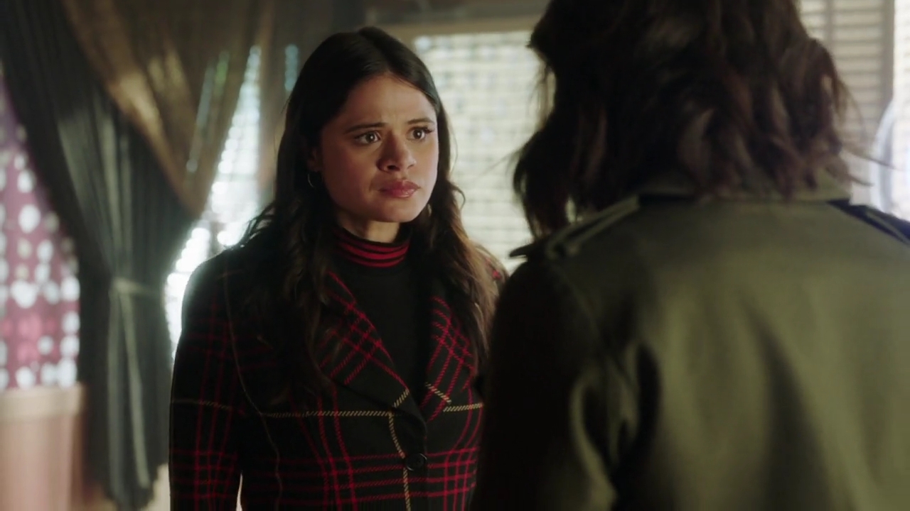 Charmed-Online-dot-nl_Charmed-1x18TheReplacement02187.jpg