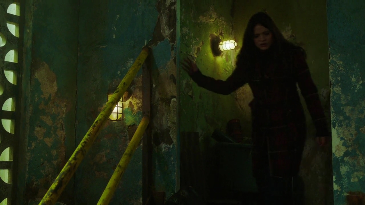 Charmed-Online-dot-nl_Charmed-1x18TheReplacement02241.jpg